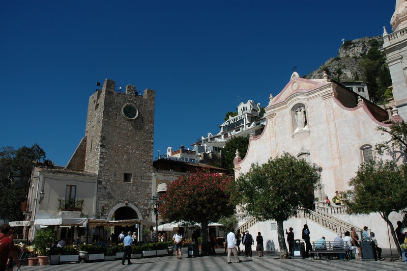 Piazza IX Aprile